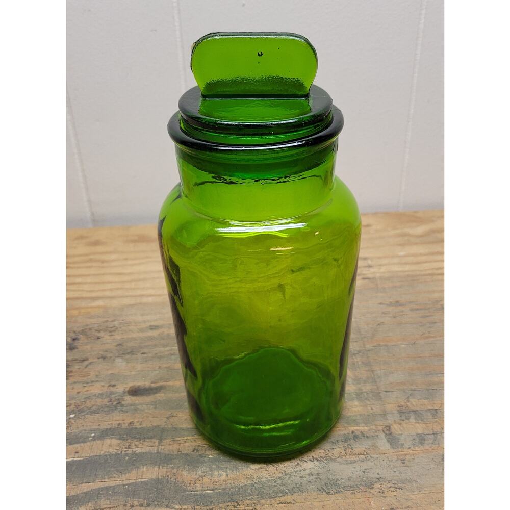Vintage Emerald Green Glass Apothecary Canister Jar w/ Tab Lid 8" Tall
